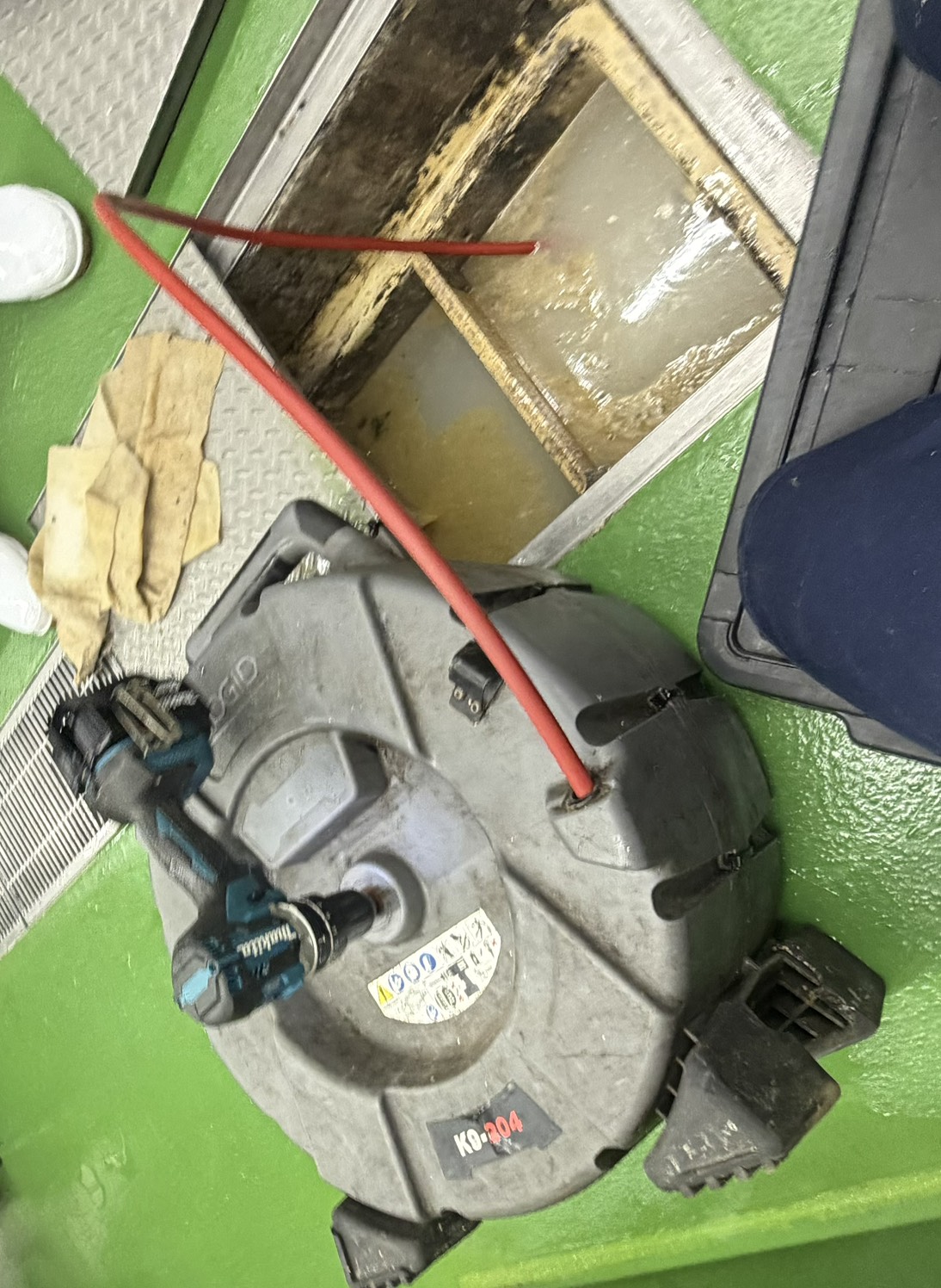 【工場の排水詰まり】